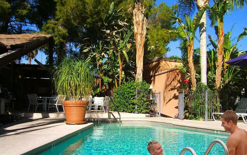 Triangle Inn Clothing Optional Resort For Men Palm Springs Exterior photo