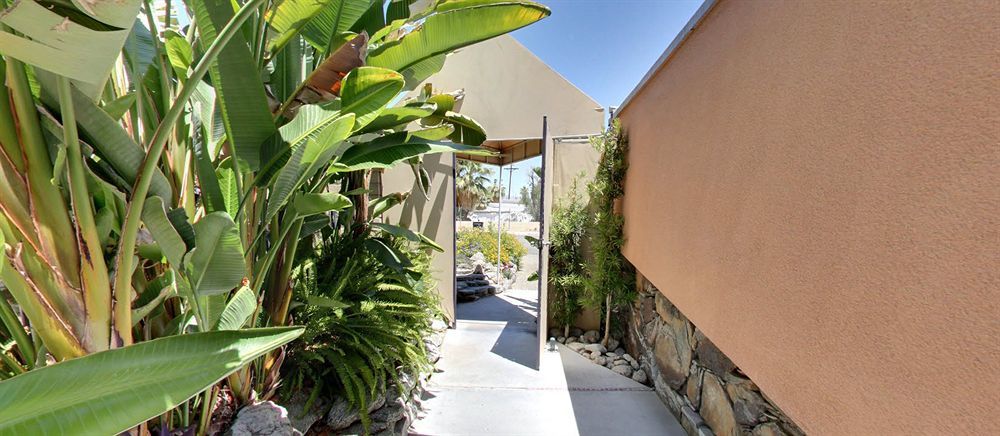 Triangle Inn Clothing Optional Resort For Men Palm Springs Exterior photo